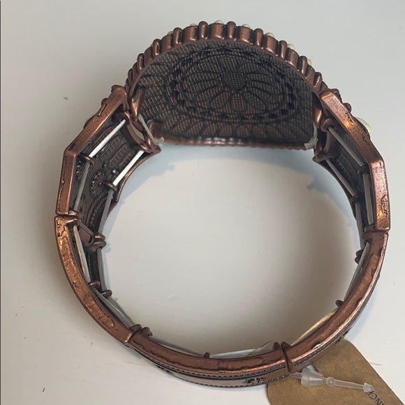 Boho Howlite Squash Blossom Stretch Bracelet - Picture 4 of 5